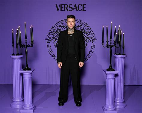 fedez veste versace|Fedez .